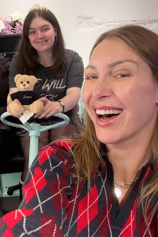 Трейси и ее дочь. Фото: соцсети Трейси Кисс