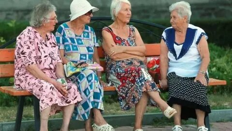 Сми на лавочке.