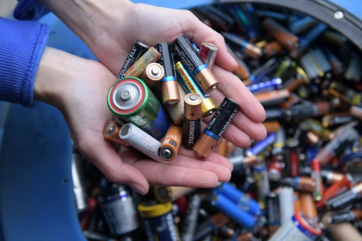    В Ишиме врачи извлекли батарейку из желудка 3-летнего ребенка