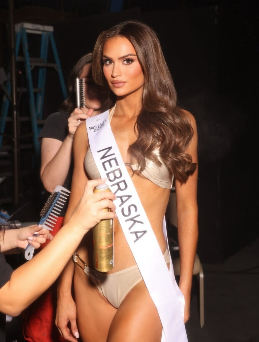 Будущая мисс США Одри Экерт во время конкурса красоты, 25 октября 2025 года ©audreyeckert_/Instagram  📷