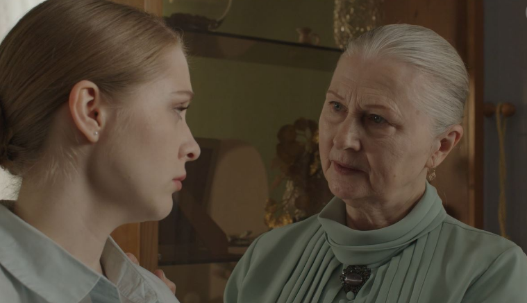 Кадр из сериала "На разных берегах" (2025)