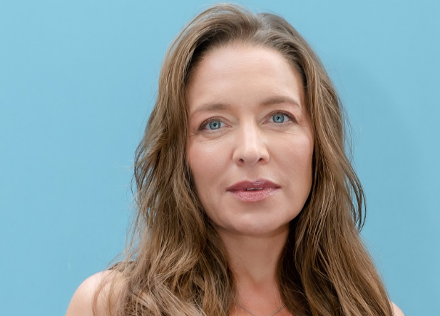 Кадр из сериала "Моя чужая семья" (2025)