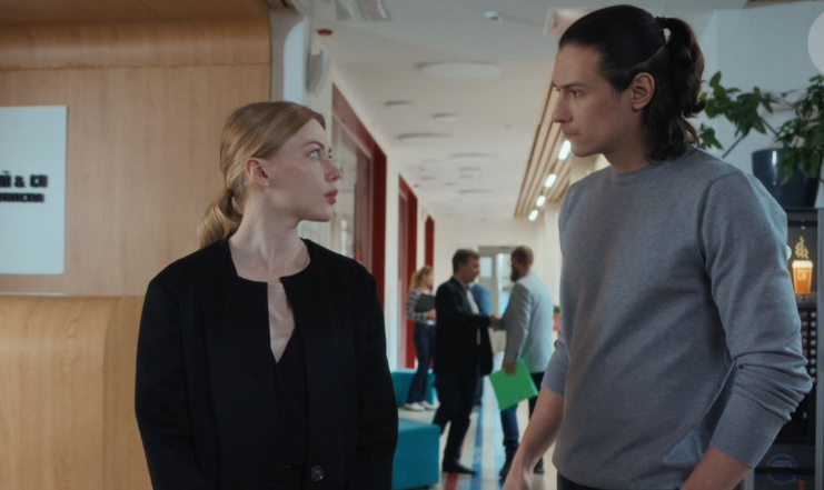 Кадр из сериала "Ведь мы семья" (2025)