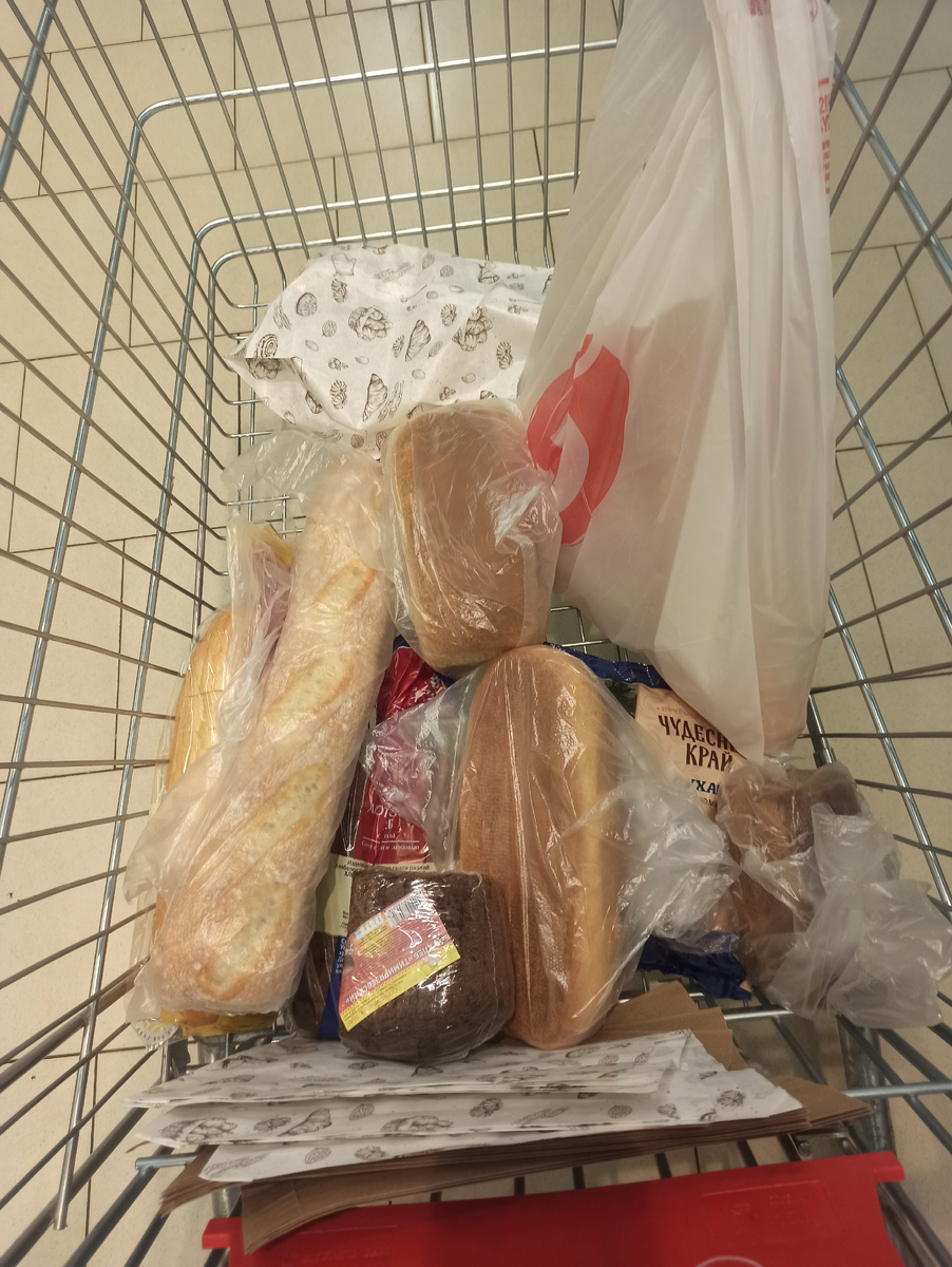 Закупка хлеба для эксперимента) Если вы узнали какую-то торговую марку - то это НЕ является рекламой или пропагандой за или против покупки данных товаров.