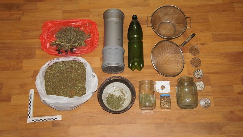    Полицейские Курганинского района обнаружили и изъяли у станичника наркотическое средство