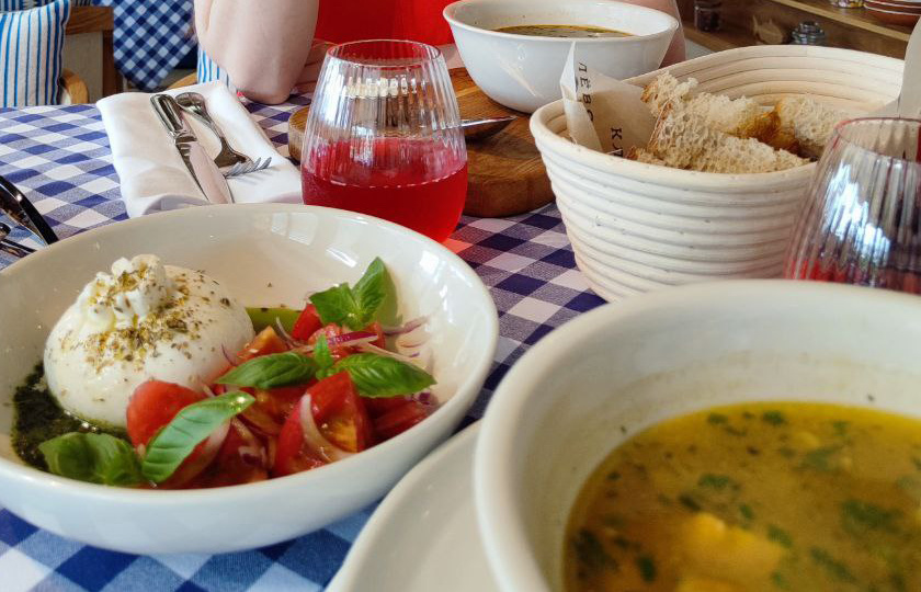 Ресторан «Клёво»: 3 блюда и напиток за 1200 руб. Сравнение с рестораном в Сочи