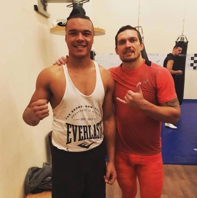 Фабио Уордли (слева) и Александр Усик