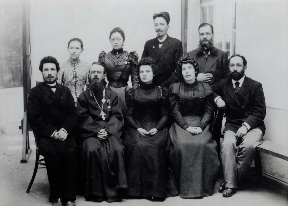 Врачи и школьный персонал на нефтяных объектах Нобеля в Баку
