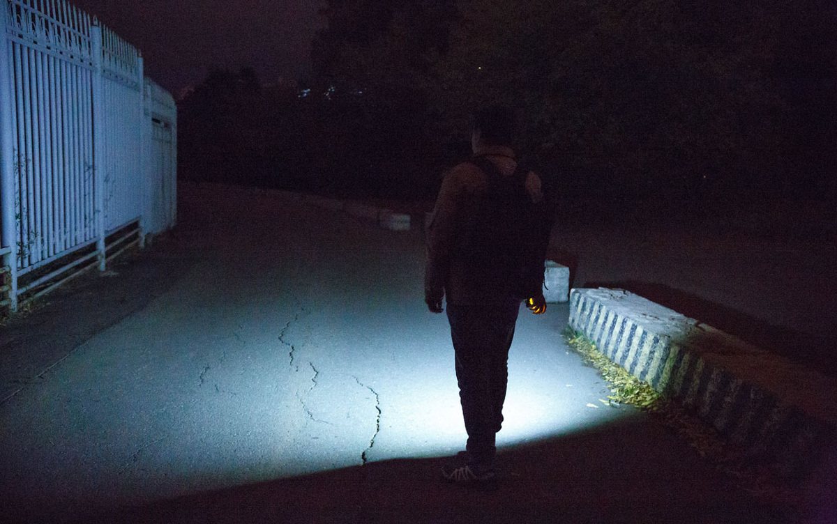    «Поставьте нам фонарь!»: кто отвечает за уличное освещение в Ижевске