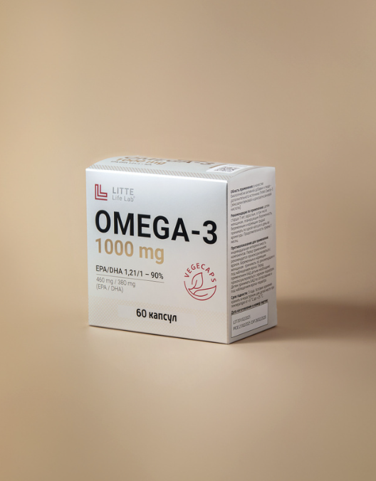 Кадр после базовой ретуши. Убраны пыль и мелкие дефекты, выровнен фон, коробка смотрится аккуратнее. 

Такой вариант уже можно использовать для карточки товара на маркетплейсе.  