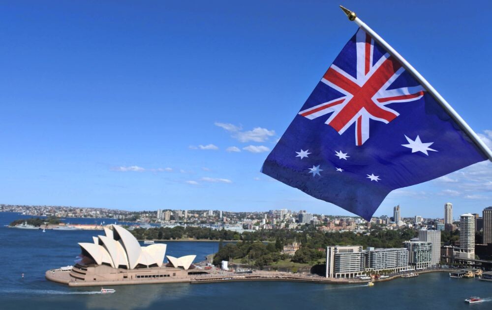 Для решения проблемы родительства семья прибыла в РФ из Австралии