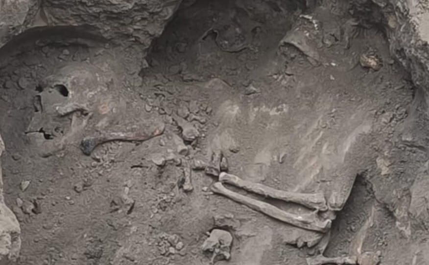 На Ставрополье нашли блиндаж с останками 32 солдат и медальоном