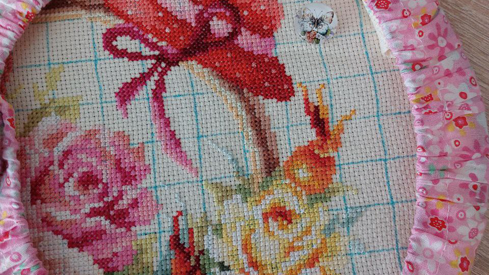 Прекрасные сюжеты "Розы для мастерицы", "Пионы для умелицы", "Маки для искустницы" от Чудесной иглы. Распаковка набора, процесс и финиш.