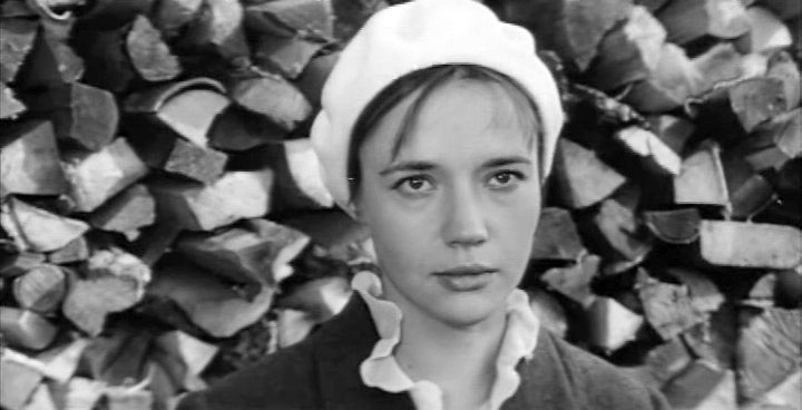 Елена Санаева в фильме «За облаками — небо», 1973