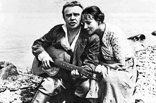 Ролан Быков и Елена Санаева в фильме «Докер», 1973