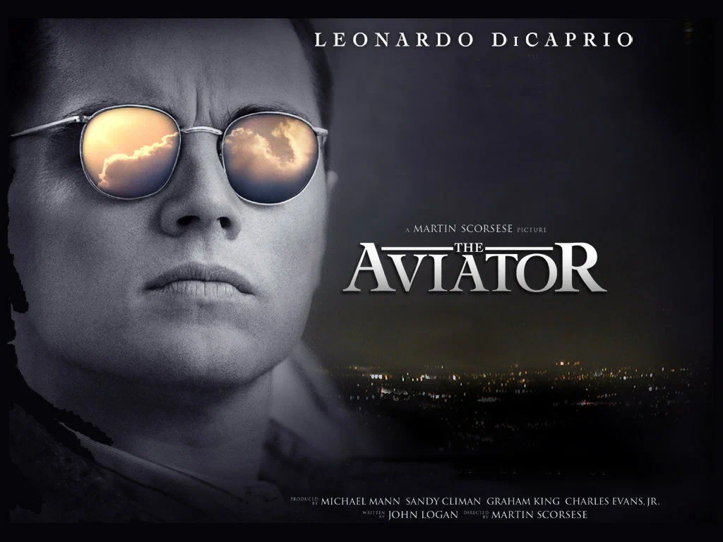 Леонардо ДиКаприо в роли Хьюза - культовый образ человека, покорившего небо и Голливуд, (источник: kinopoisk.ru)