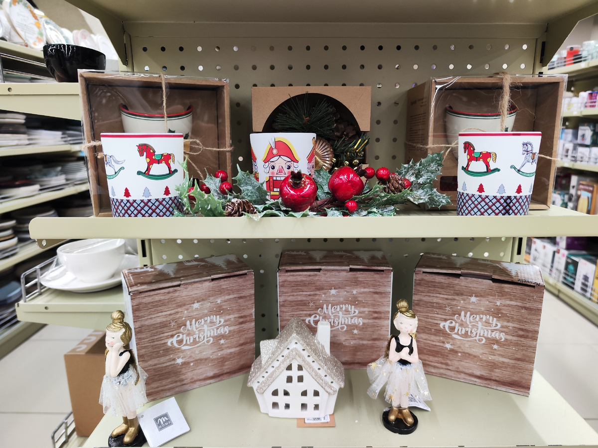 Декор, подсвечники