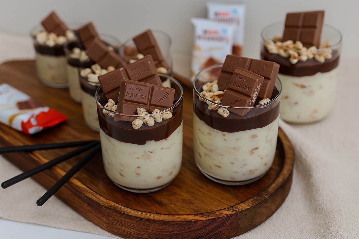 Чтобы баловать семью вкусными десертами, духовка не нужна. Источник: нейросеть📷
