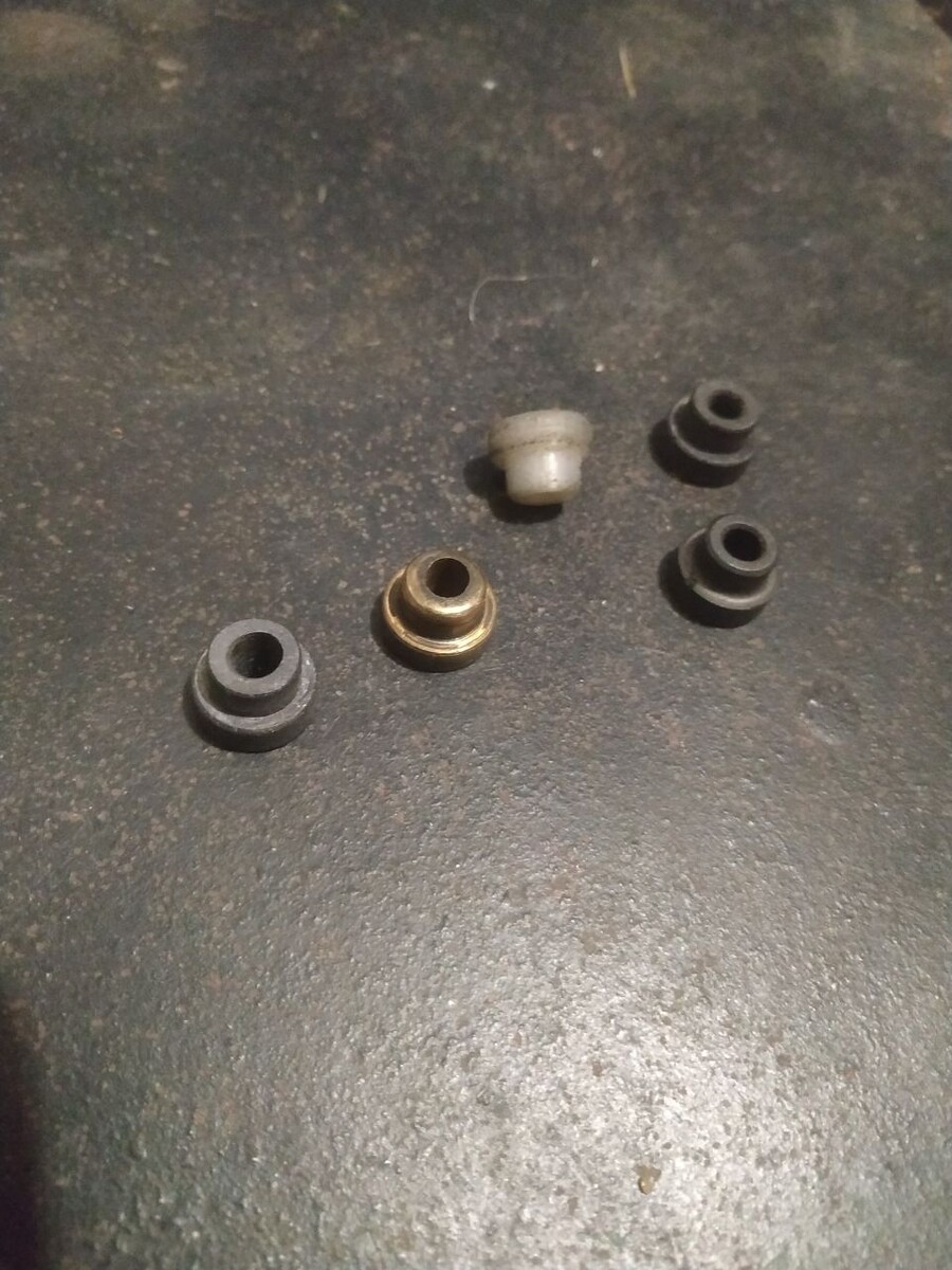 Втулки к насосу из различного материала