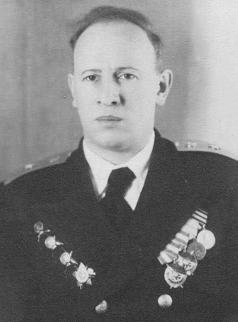 Борис Михайлович Волосатов (1908-1980). В 1939-1943 годах начальник Кронштадтского Морского завода