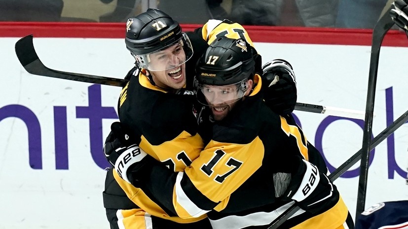     Хоккеисты «Питтсбурга» Евгений Малкин и Брайан Раст AP Matt Freed