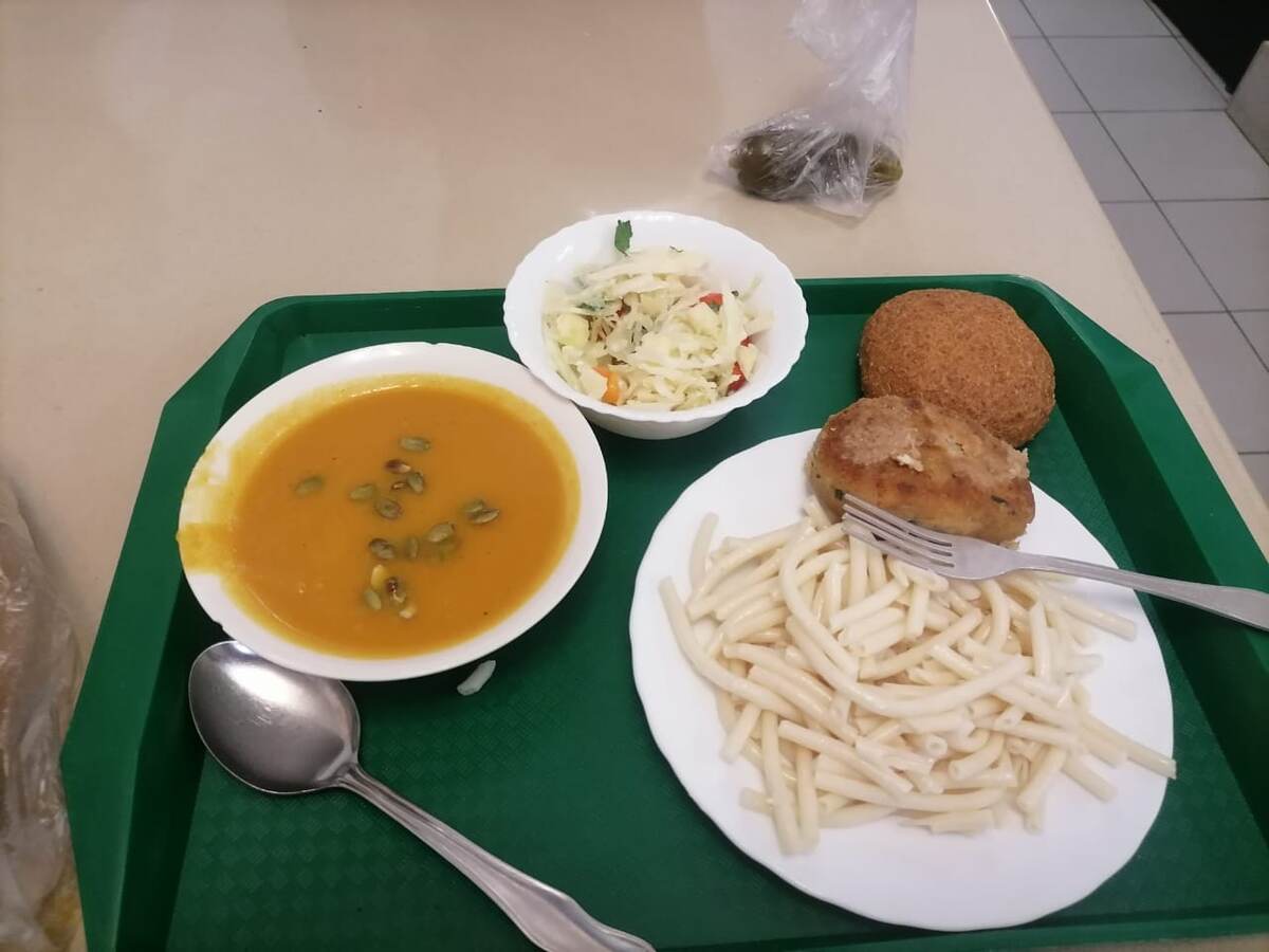 Обед в местной трапезной. Очень вкусно