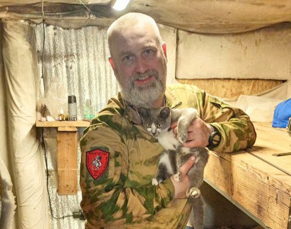    На гражданке Дмитрий работал наладчиком оборудования в текстильной промышленности. Личный архив