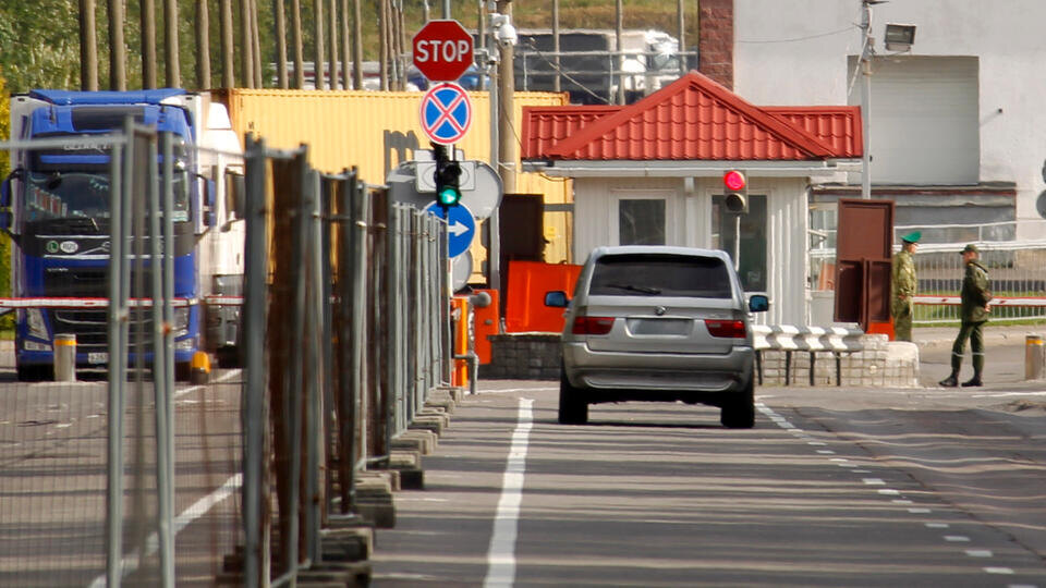     Лукашенко – о закрытии Литвой границы: мелкое решение мелкой страны Valda Kalnina/EPA/TASS