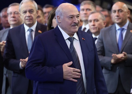    Лукашенко уличил США в спектакле с переговорами по Украине