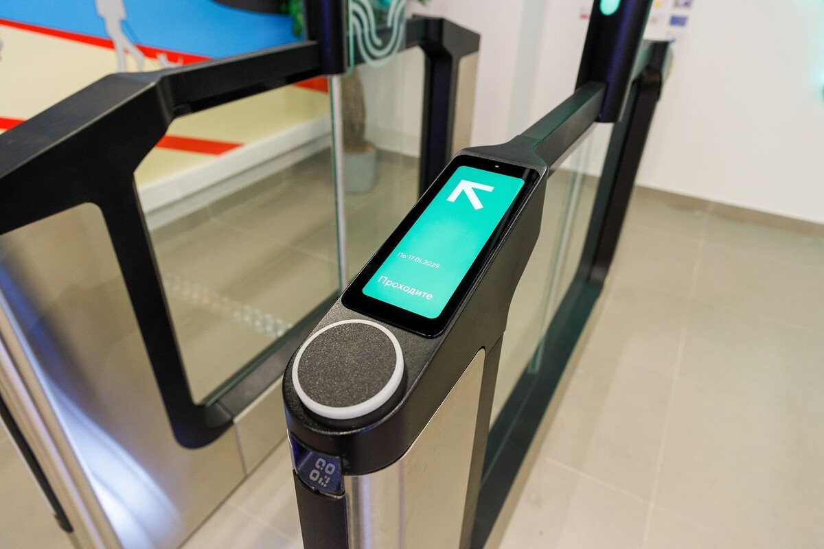    На 25 станциях метро в 2026 году появятся турникеты нового поколения