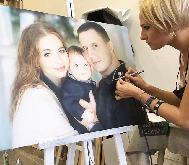 Семейный портрет аэрографом