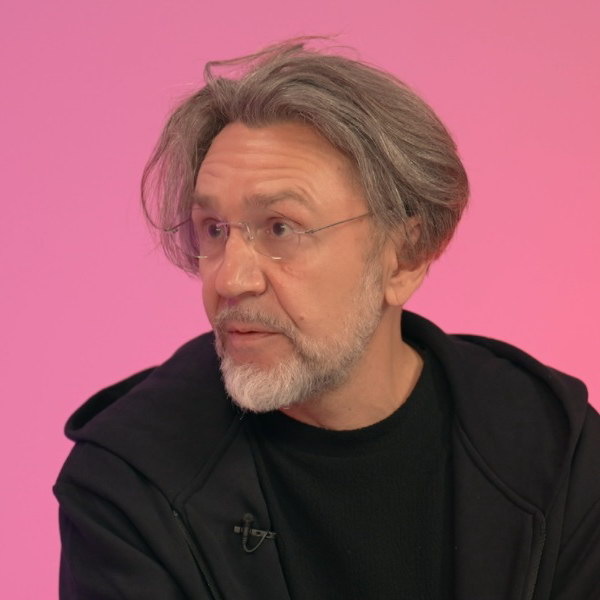     Сергей Шнуров и Юлия Топольницкая вспомнят историю «Лабутенов»