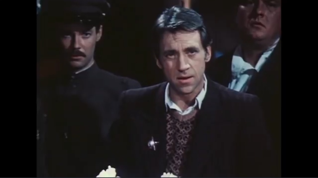 "Место встречи изменить нельзя" (1979год, реж. Станислав Говорухин, сц. Аркадий и Георгий Вайнеры, комп. Евгений Геворгян)