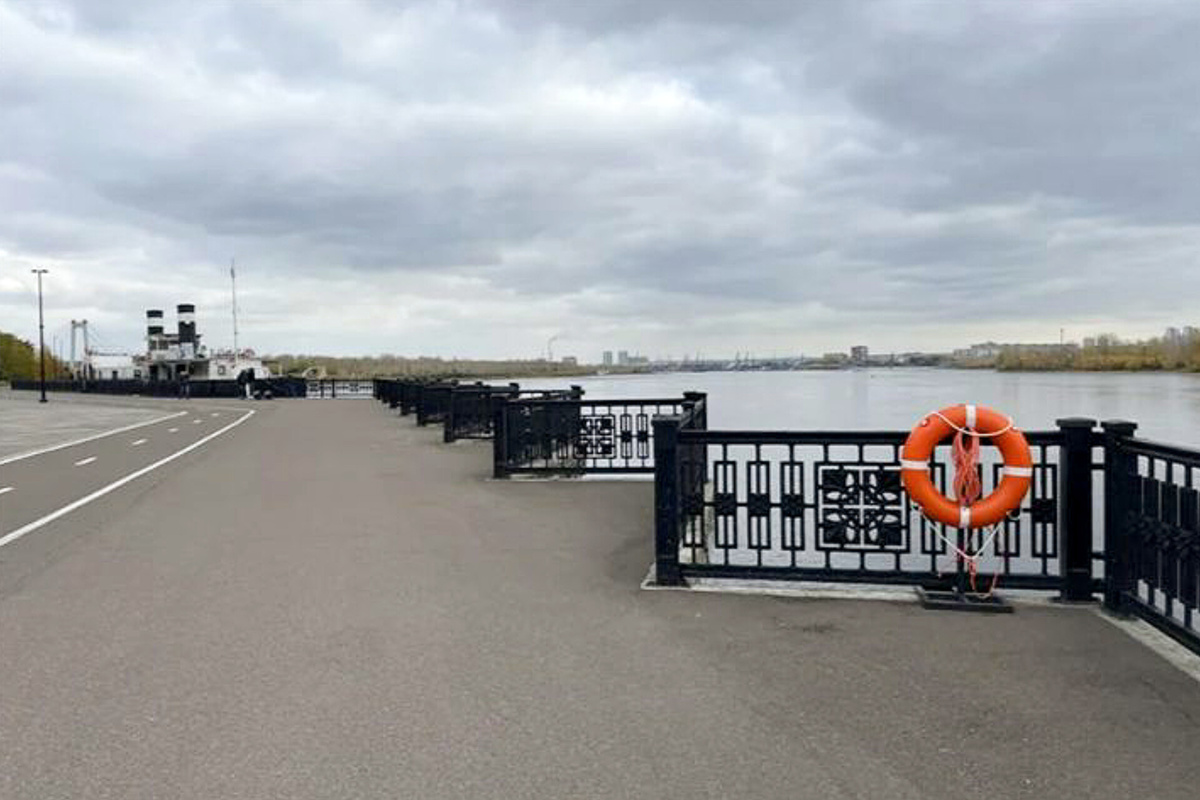 Левобережная набережная Енисея. Район Стрелки. 