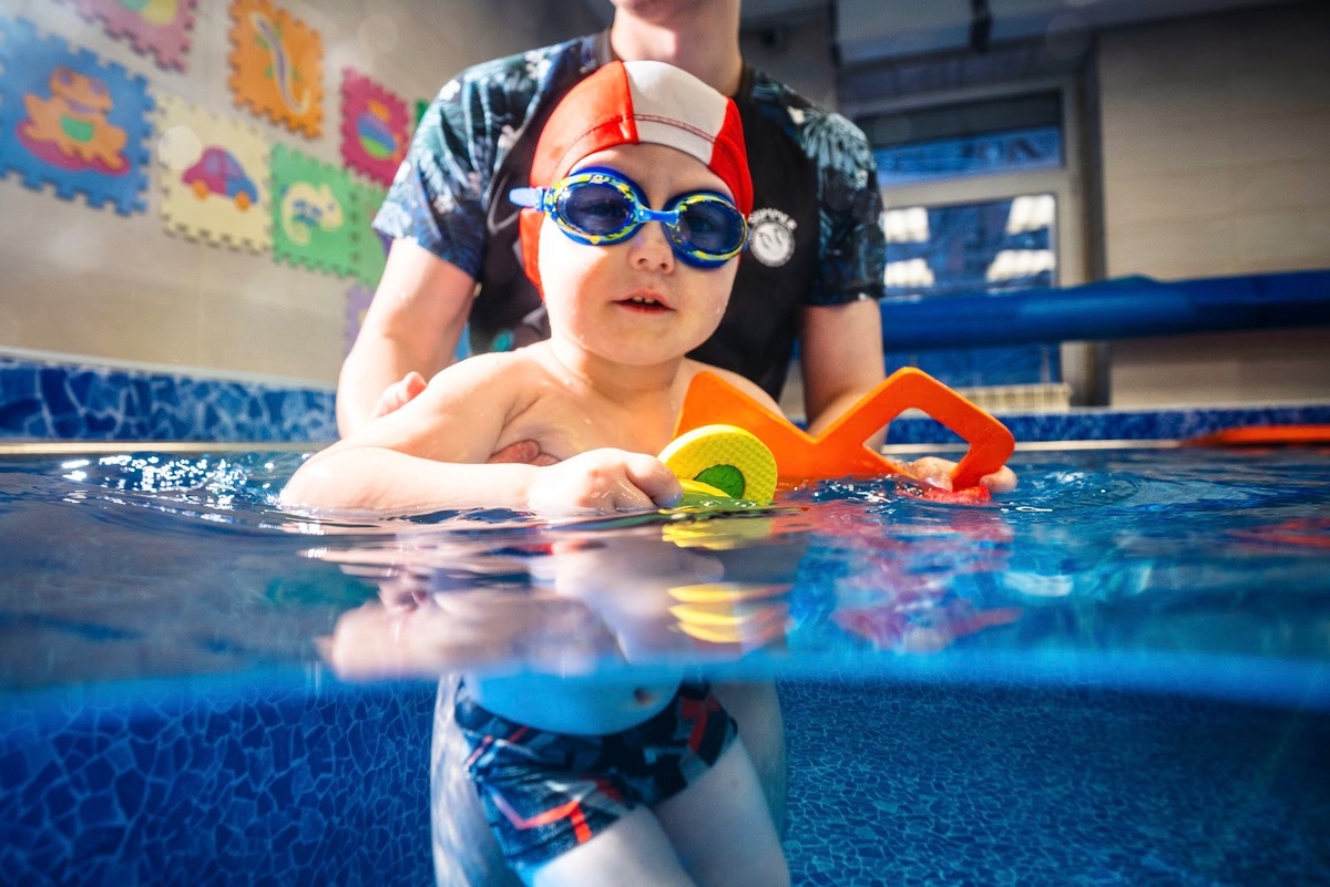 Занятия в бассейне эффективно закаляют организм и укрепляют иммунитет