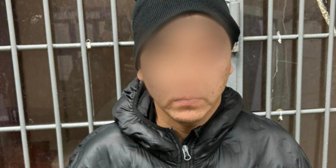 У заселившегося в тверскую гостиницу мигранта нашли 200 доз наркотика