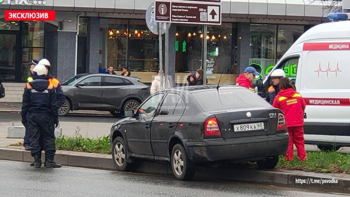 В Пскове умер перевозивший пассажира таксист
Фото: Telegram-канал «Псковская сводка. ПАИ»