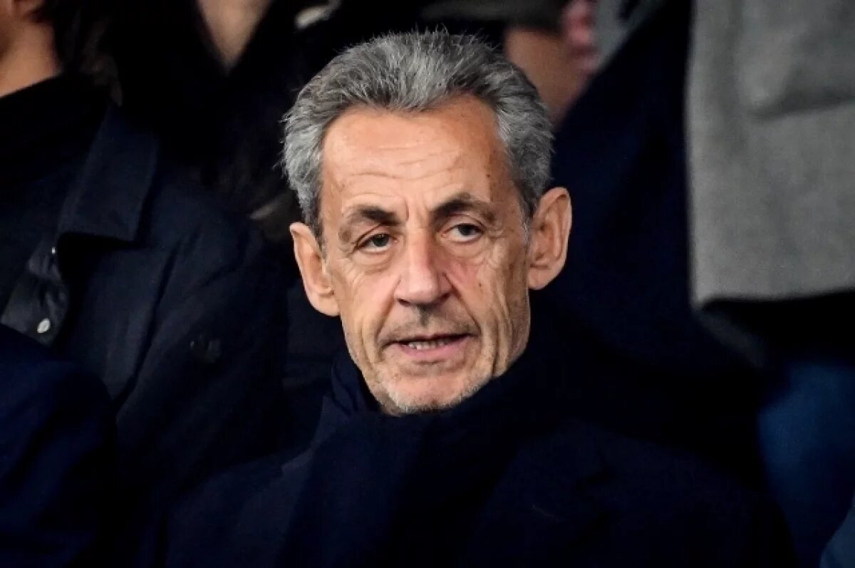    RTL: Саркози пользуется привилегиями в парижской тюрьме Санте