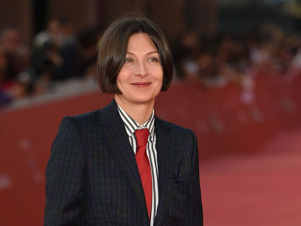 Донна Луиза Тартт (род. 23 декабря 1963 года, Гринвуд, Миссисипи, США) — американская писательница, лауреат Пулитцеровской премии (2014) за роман «Щегол».