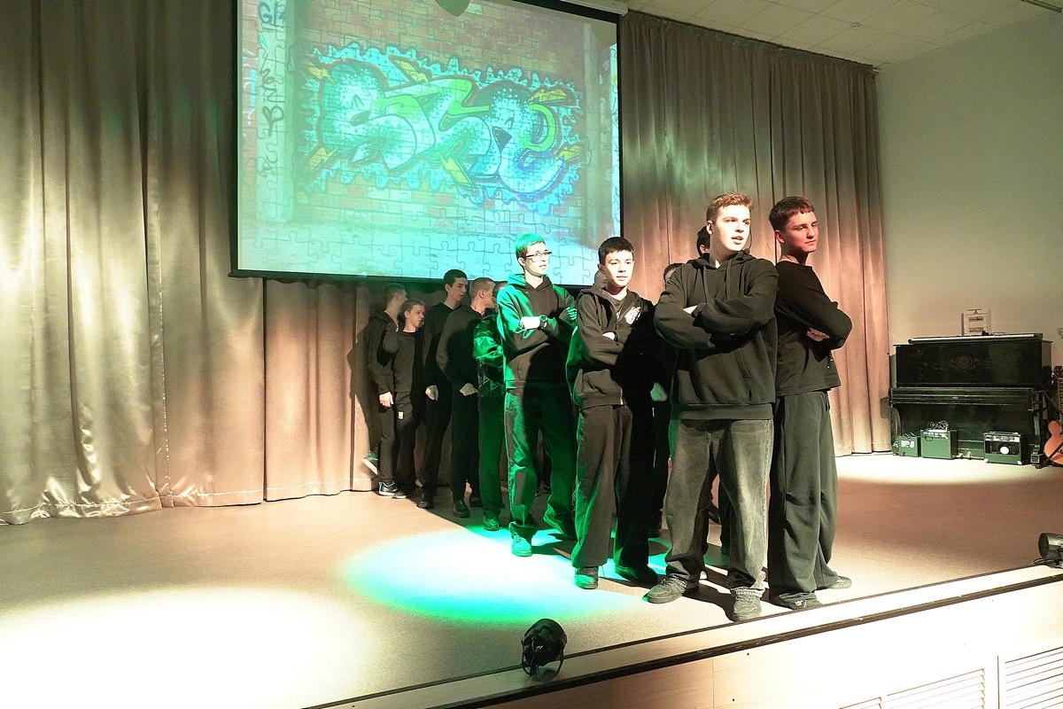    Спектакль в Карельском кадетском корпусе. Фото: "Республика"/Максим Смирнов