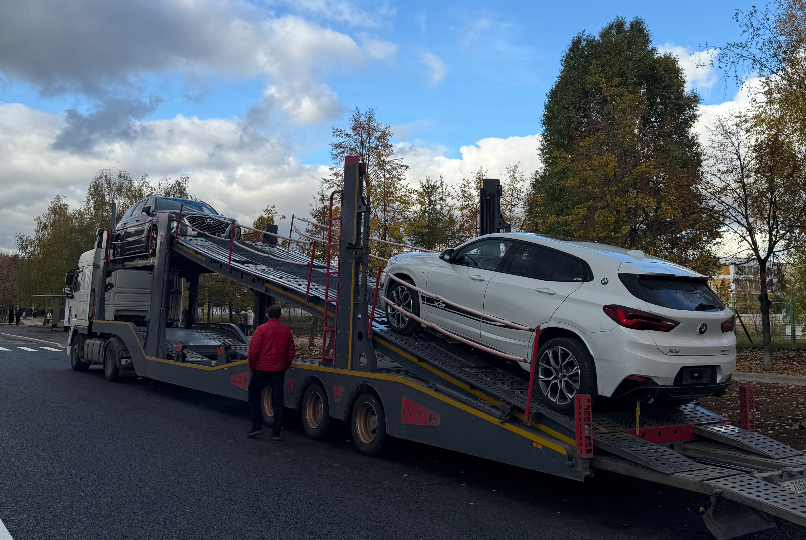 "Автовоз, железка или контейнер?". Как выгоднее всего пригнать автомобиль из Владивостока в Москву? Разбираем актуальные цены