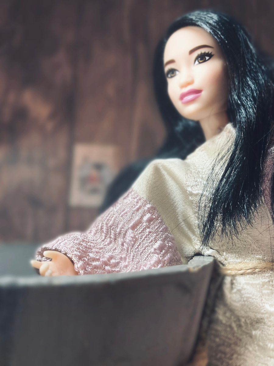 А холода стоят от ноября до марта😱