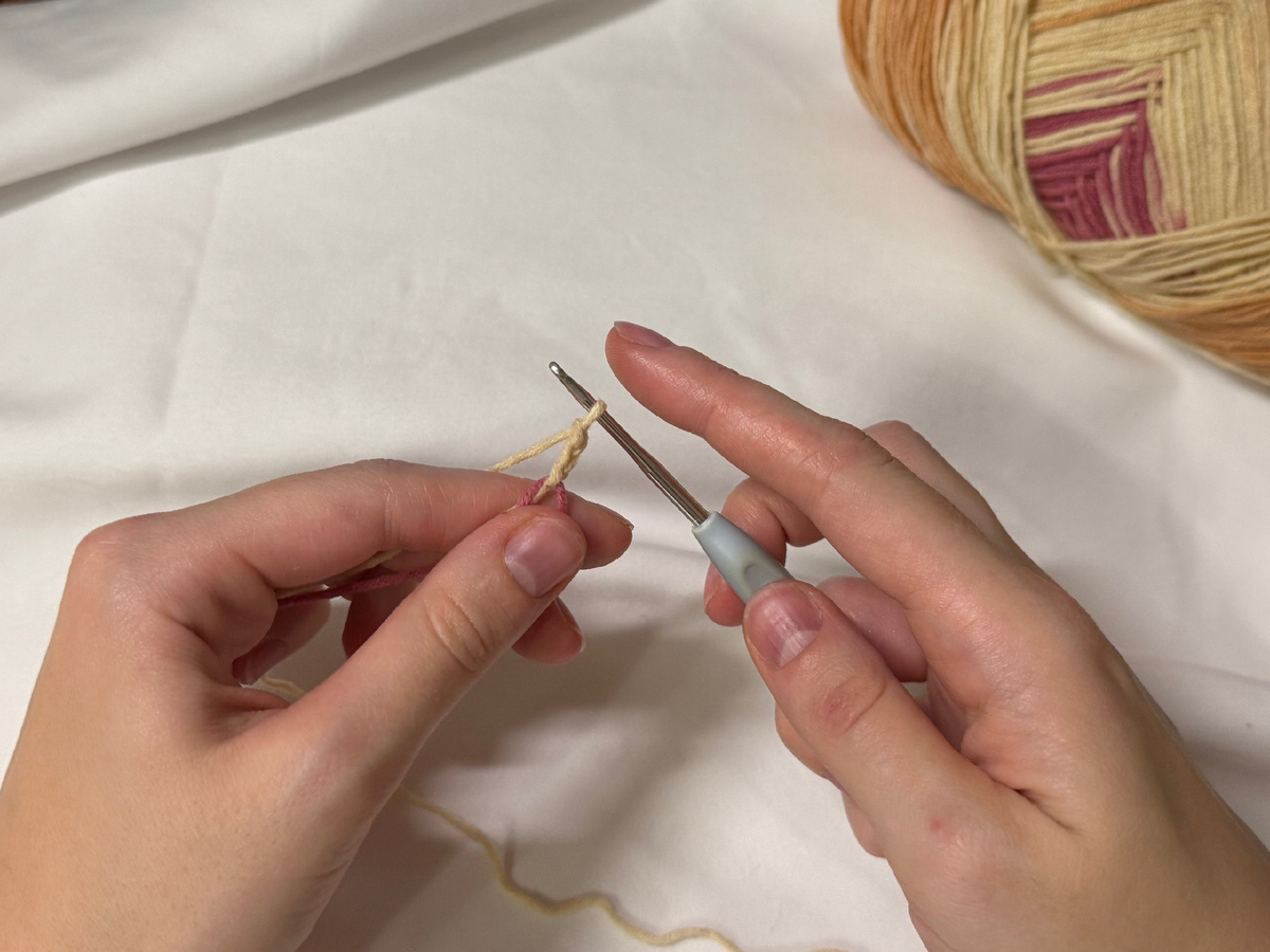 Я провязала 2 ВП (листать галерею вправо) ➡