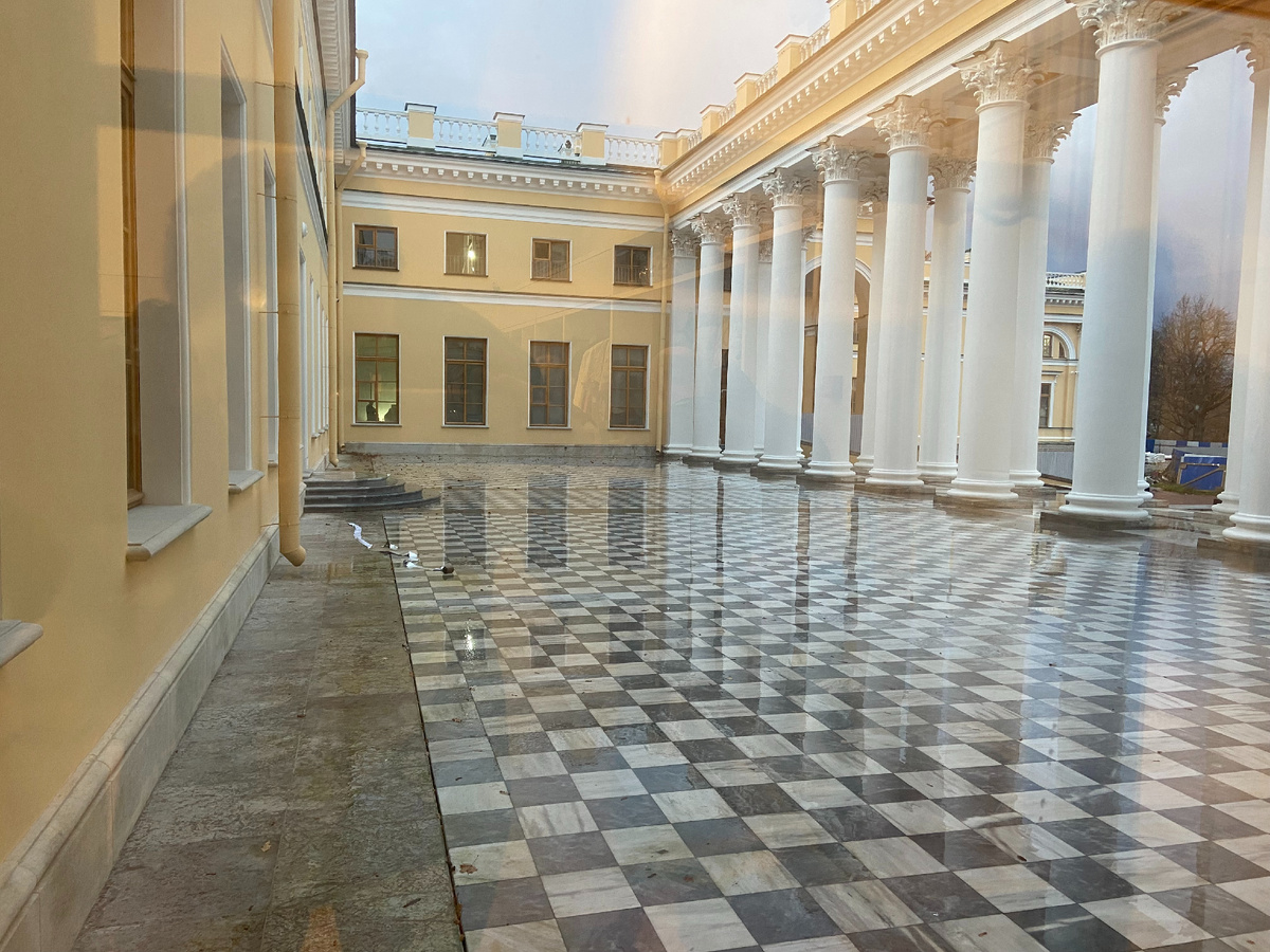 Александровский дворец. Царское Село. Город Пушкин. Фотография А.Новикова. 2024