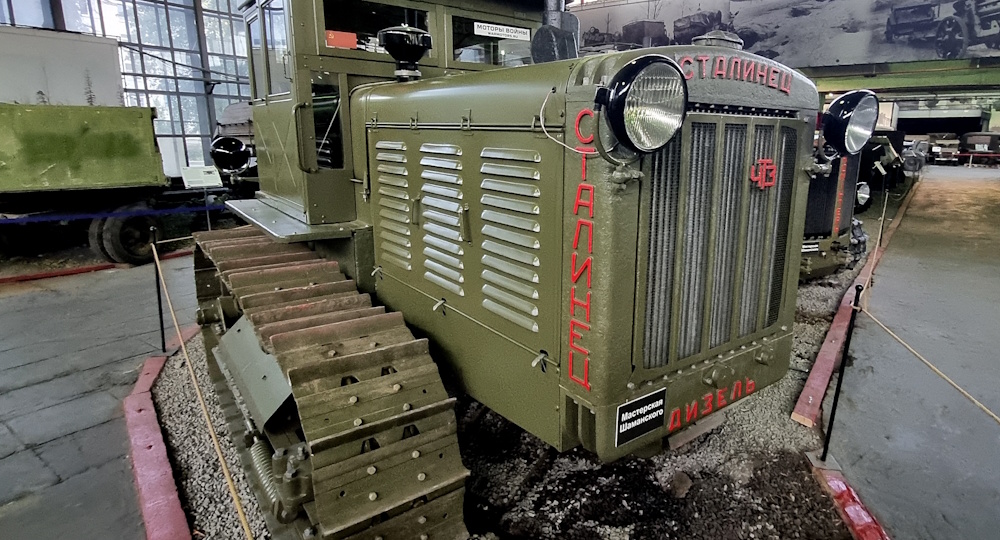 Суровый трактор "Сталинец" С-65 - первый массовый дизель в СССР