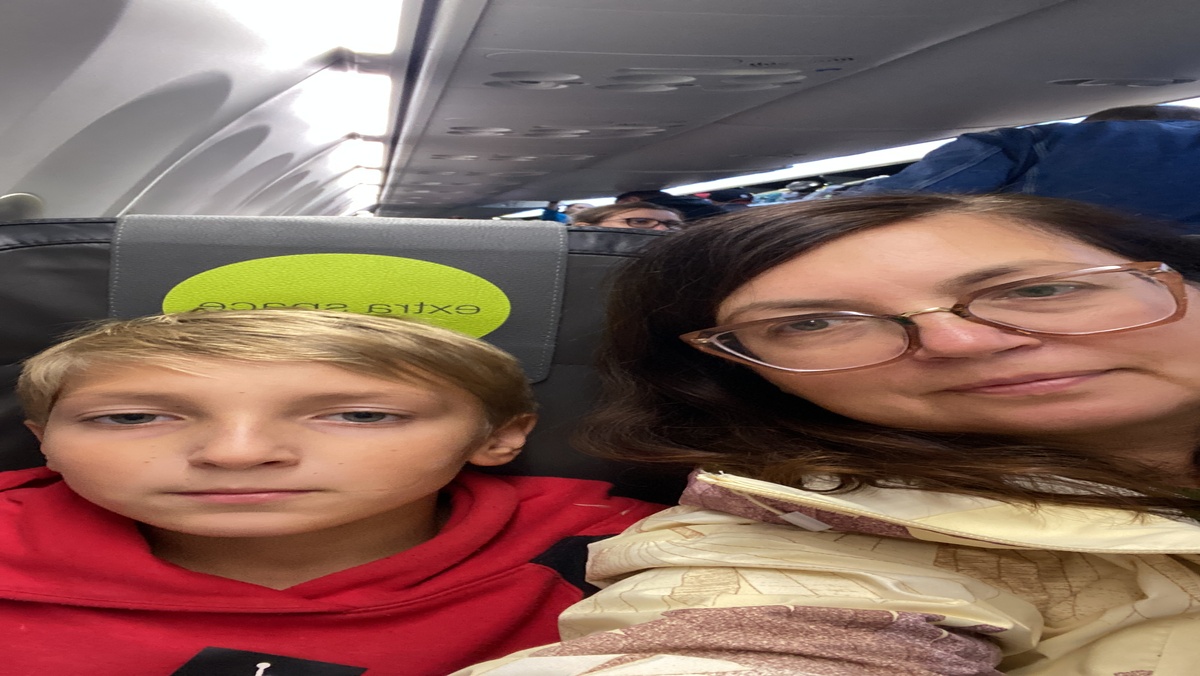 Ночные перелеты еще никому красоты не добавили)! 