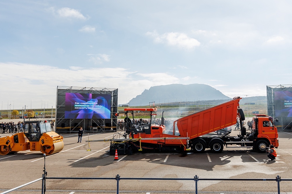    Новые технологии в дорожном строительстве - результат работы отечественных ученых, инженеров и машиностроителей. / Пресс-служба выставки "Дорога 2025"