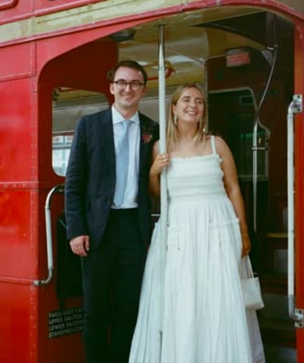    Айзек Хемпстед-Райт женилсяСоцсети