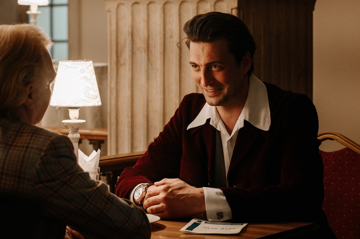 Кадр из сериала "Разящий луч" (2025)