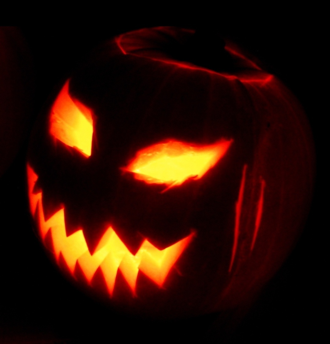 Вырезанный фонарь из тыквы (Фонарь Джека) — один из самых известных символов Хэллоуина